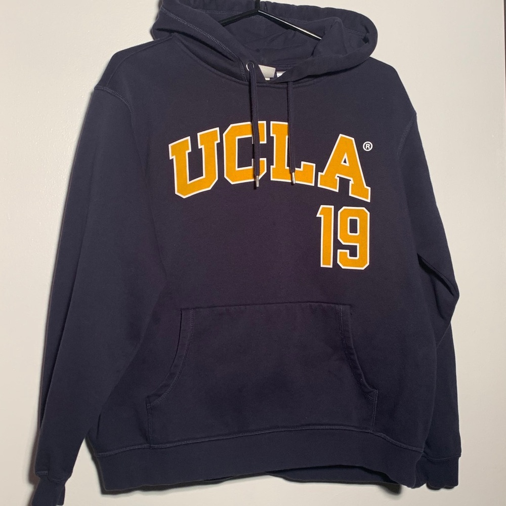 UCLA sweatshirt perfect condition, size M